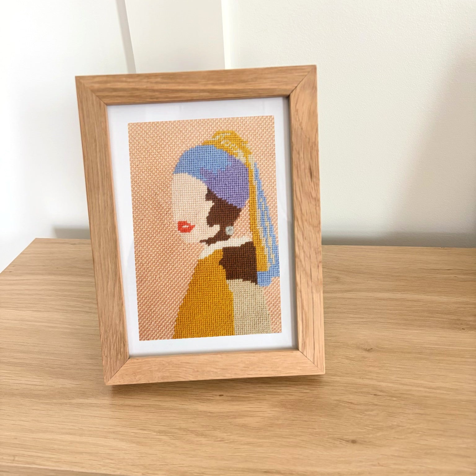 Girl With PEarl Earring in oak frame