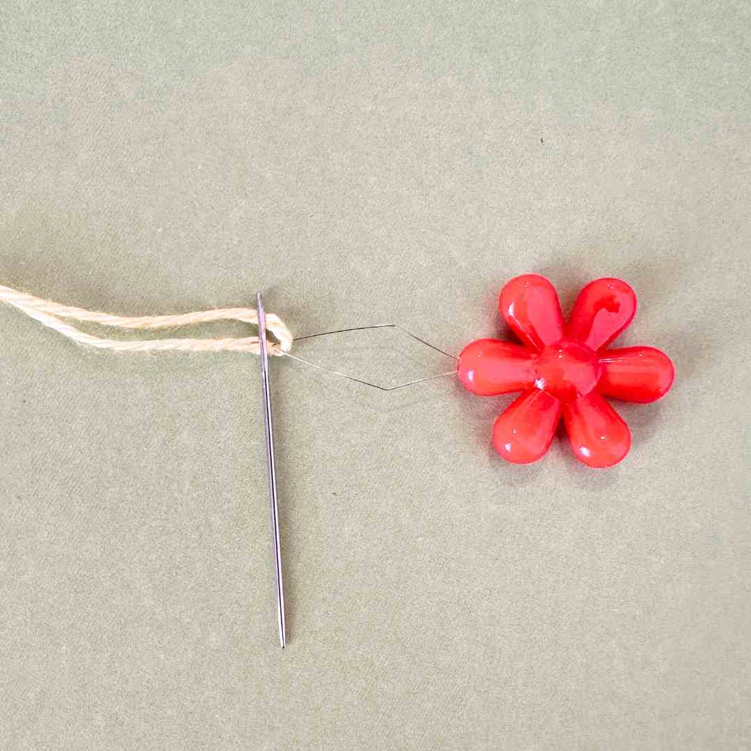 How to use a needle threader